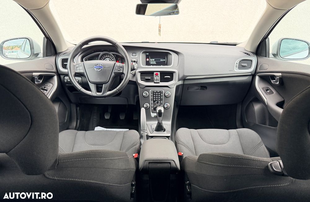 Volvo V40 D2 DRIVe Momentum - 6