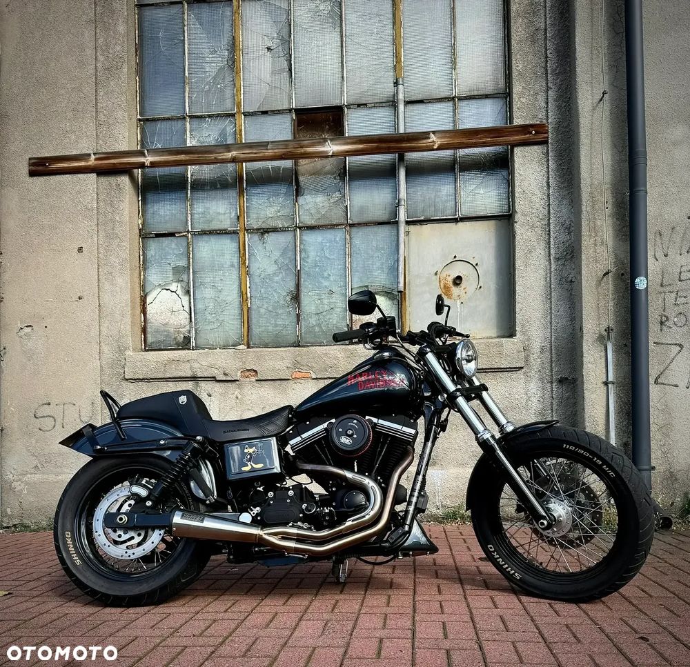 Harley-Davidson Dyna Street Bob - 1