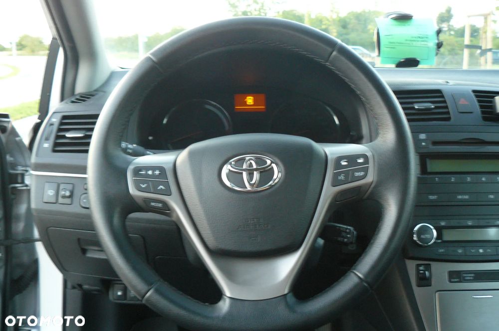 Toyota Avensis - 20