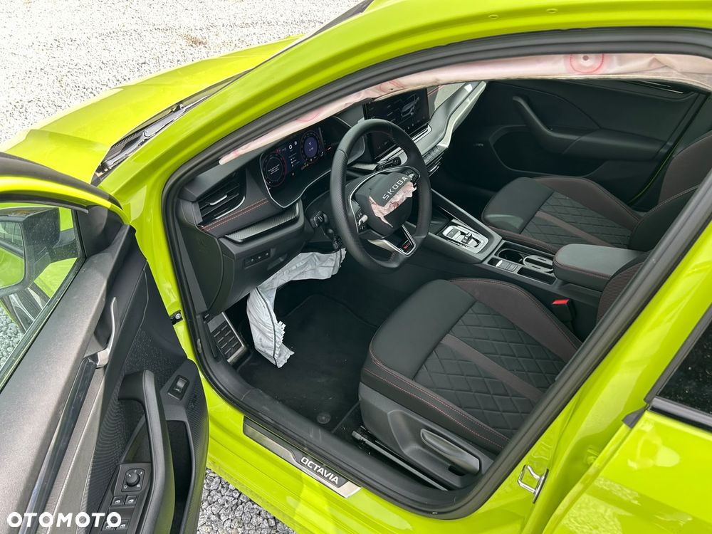 Skoda Octavia 2.0 TSI RS DSG - 9