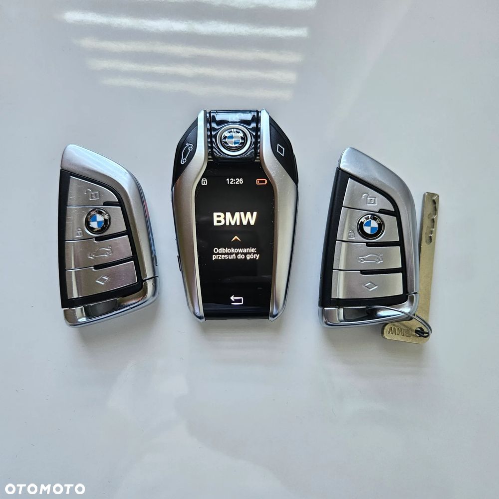 BMW Seria 7 750Li xDrive - 27