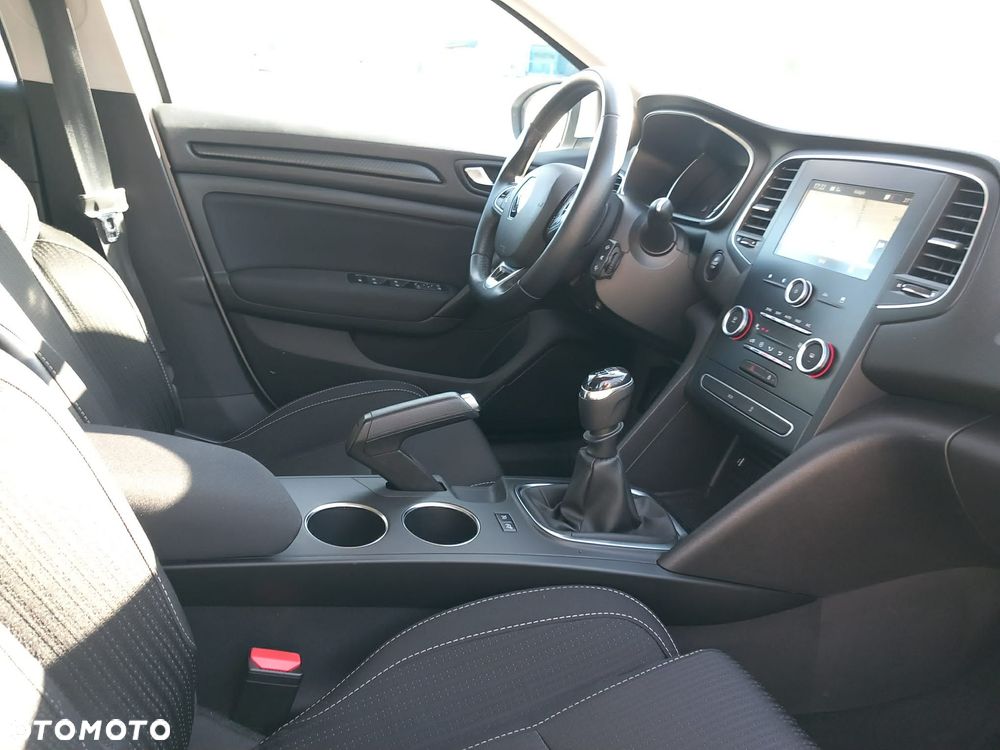 Renault Megane 1.5 Blue dCi Business - 10