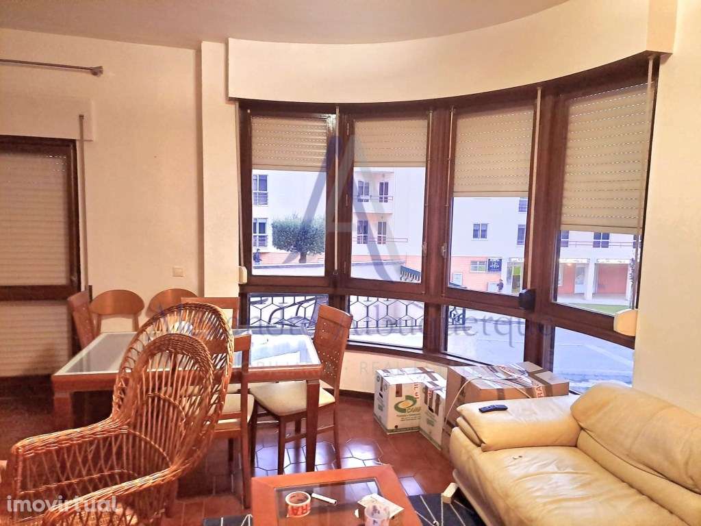 Apartamento T2 com Terraço, Arrecadação e Parqueamento | Sesimbra - Grande imagem: 5/17