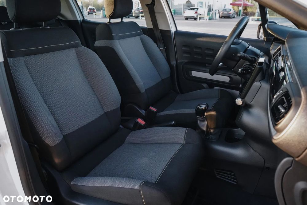 Citroën C3 1.2 PureTech Shine - 23