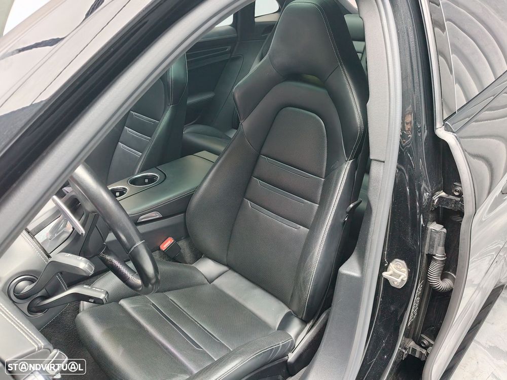 Porsche Panamera Sport Turismo 4S E-Hybrid - 10