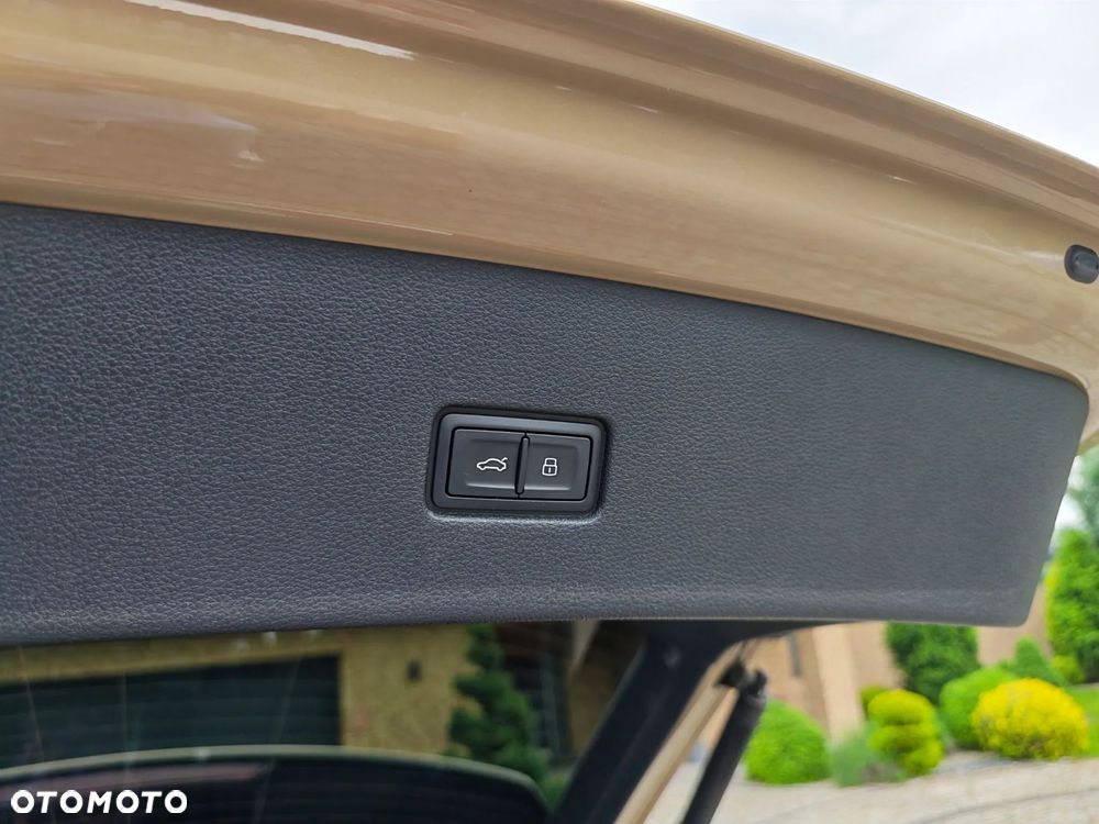 Audi Q8 55 TFSI e PHEV Quattro Tiptronic - 24