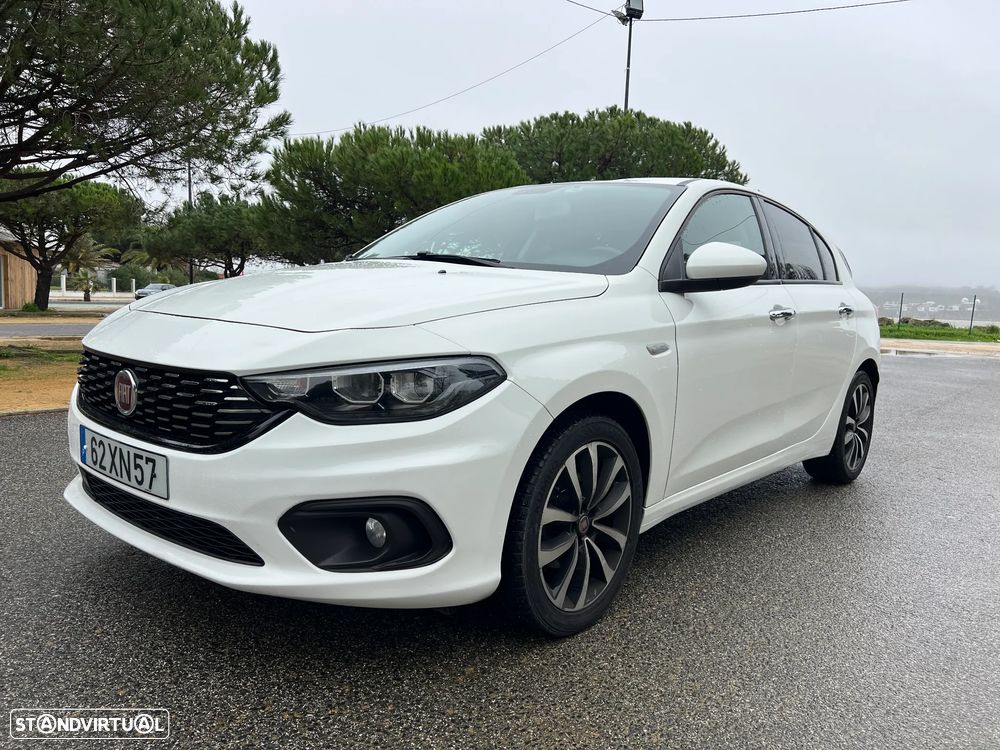Fiat Tipo 1.6 M-Jet Lounge Tech DCT - 1