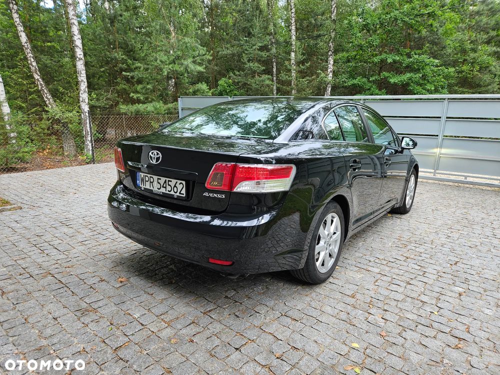 Toyota Avensis 2.0 Sol plus - 4