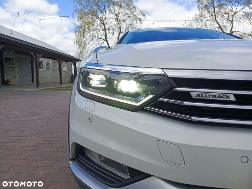 Volkswagen Passat Alltrack 2.0 TDI SCR 4Mot DSG - 11