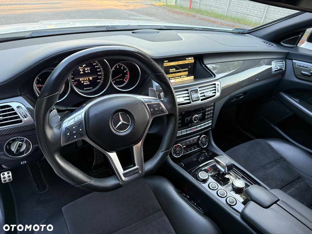 Mercedes-Benz CLS - 11
