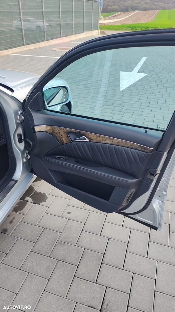 Mercedes-Benz E - 15