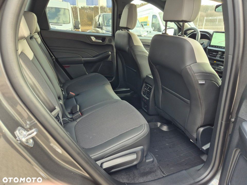 Ford Kuga - 11