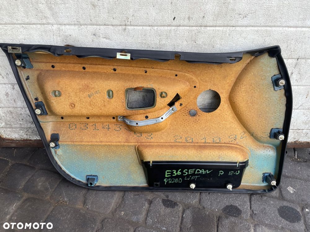 boczek drzwi prawy bmw e36 sedan kombi e-u czarny ładny - 5