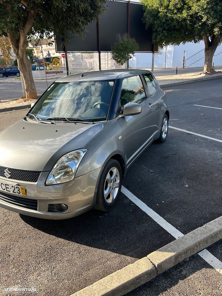 Suzuki Swift 1.3 16V GLX - 1