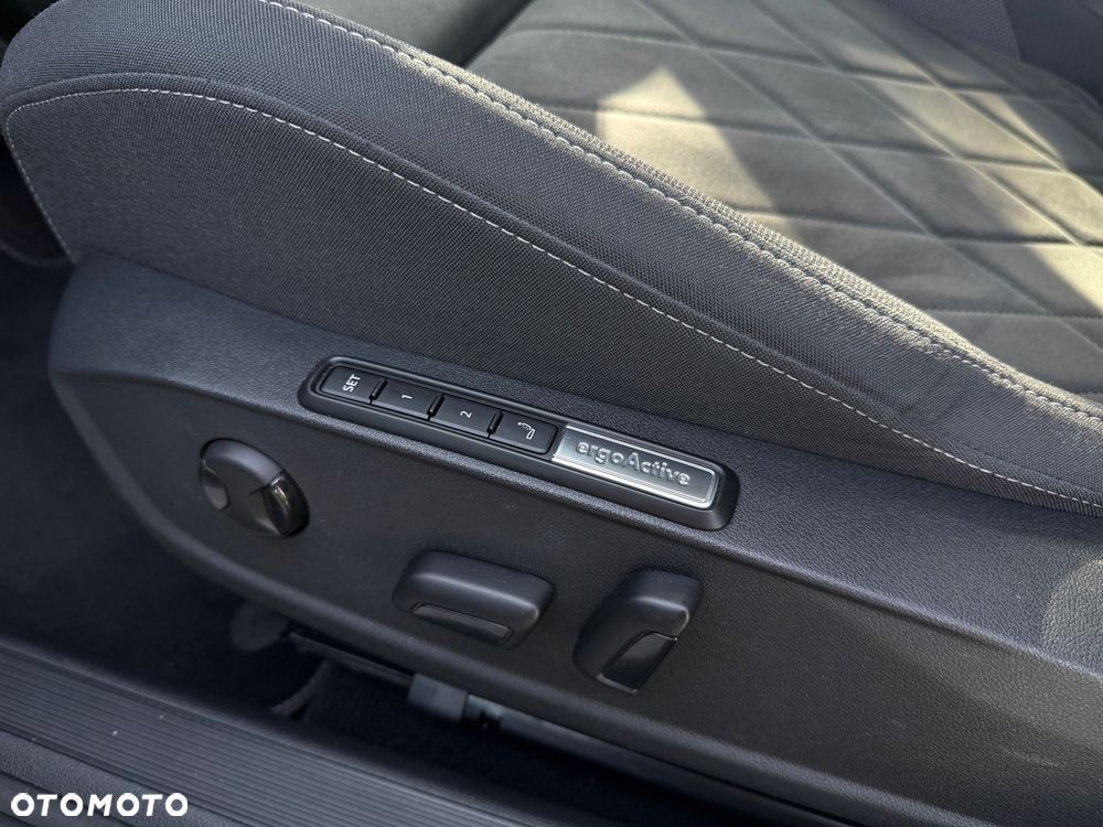 Volkswagen Golf 1.4 TSI Plug-In Hybrid Style DSG - 21