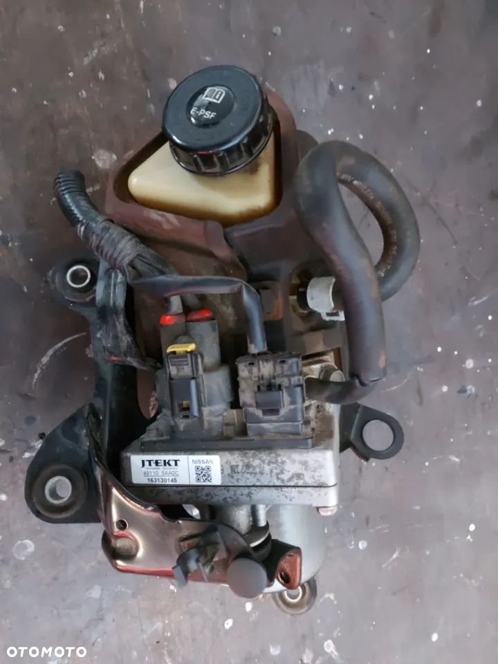 Nissan Altima L33 2.5 pompa wspomagania - 1