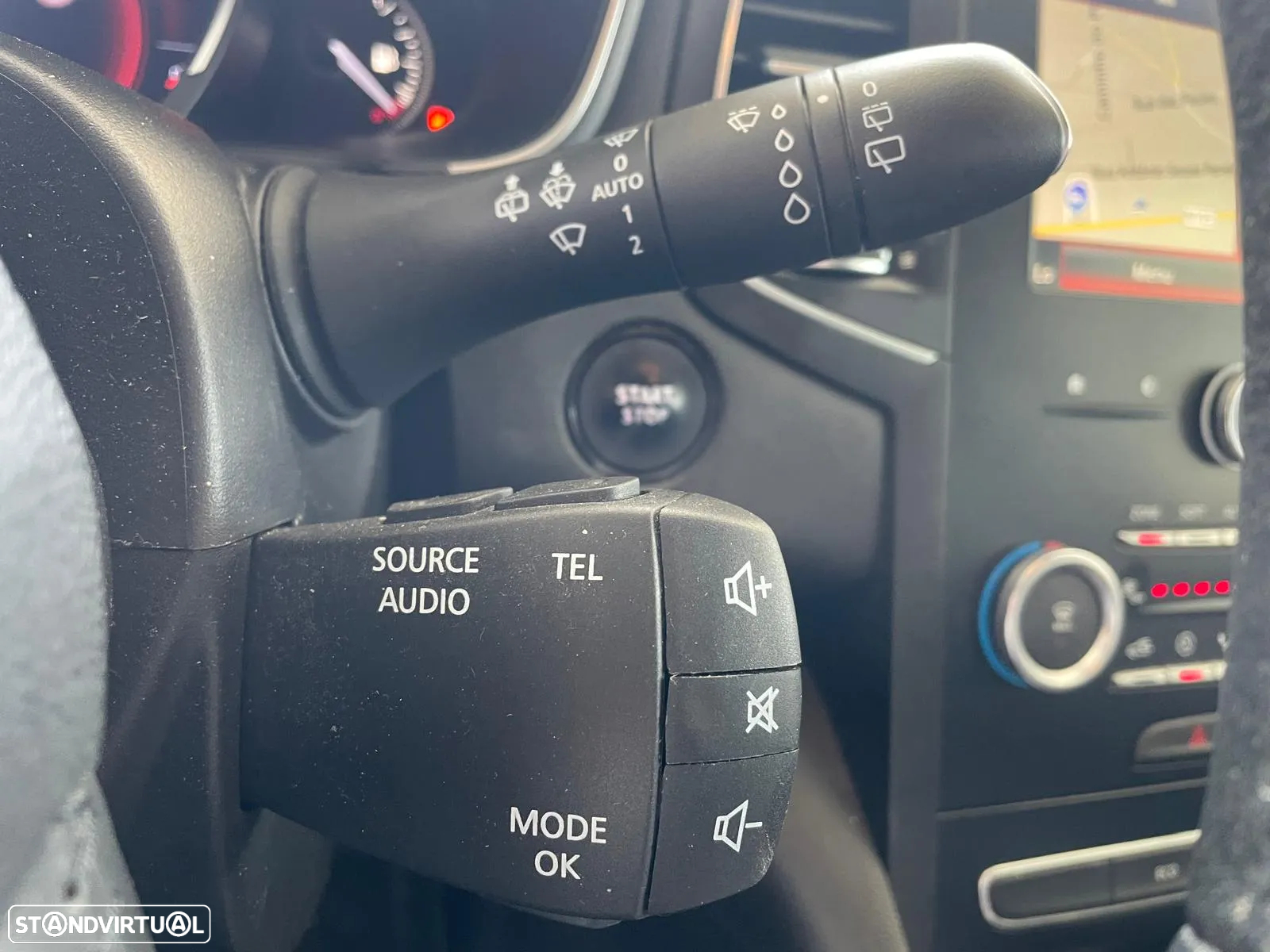 Renault Mégane ENERGY TCe 130 EDC LIMITED - 23