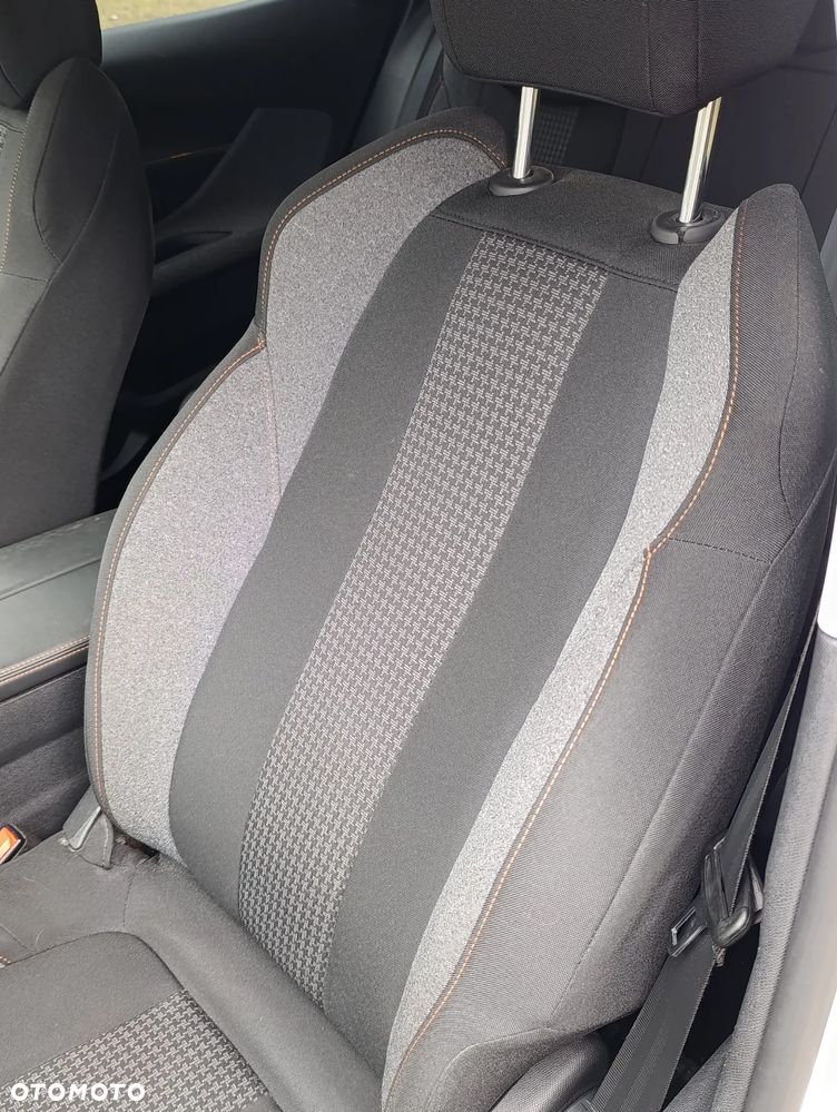 Peugeot 3008 1.2 PureTech GPF Active S&S - 16