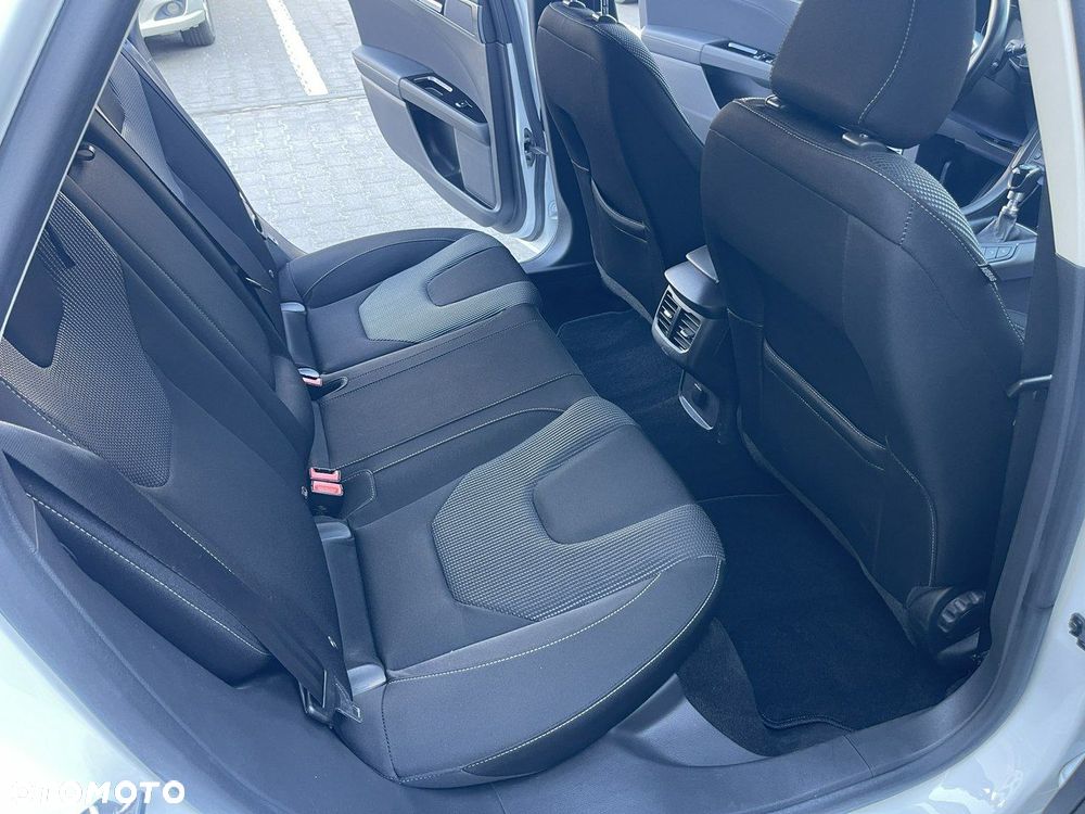 Ford Mondeo - 28
