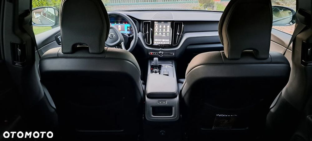 Volvo XC 60 T8 Plug-In Hybrid AWD Plus Black Edition - 9