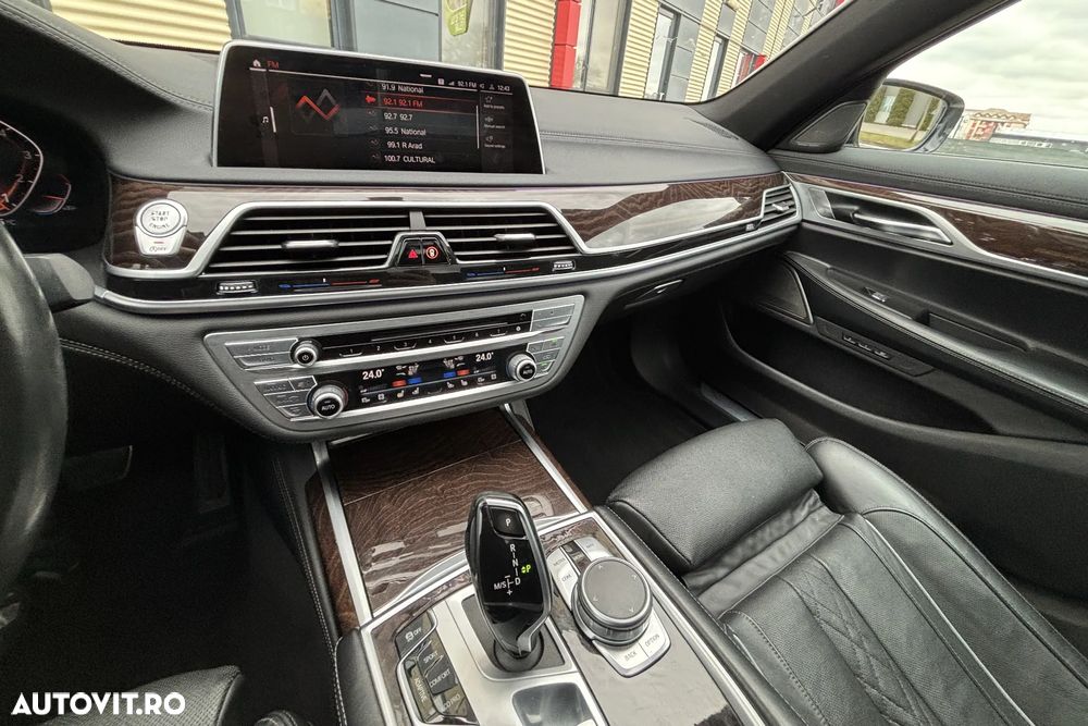 BMW Seria 7 740Li - 9