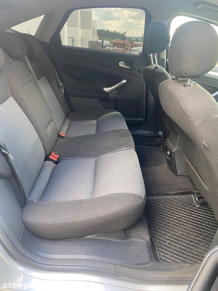 Ford Mondeo 1.6 Trend - 18