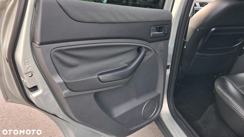 Ford Kuga - 14