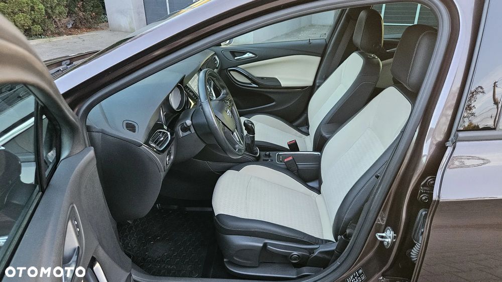 Opel Astra 1.4 Turbo Innovation - 16