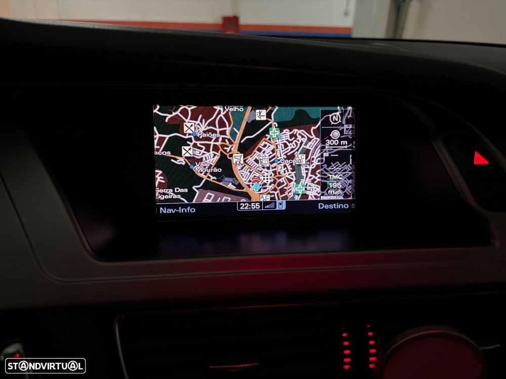 Audi A4 Avant 2.0 TDI Business Line Advance - 28