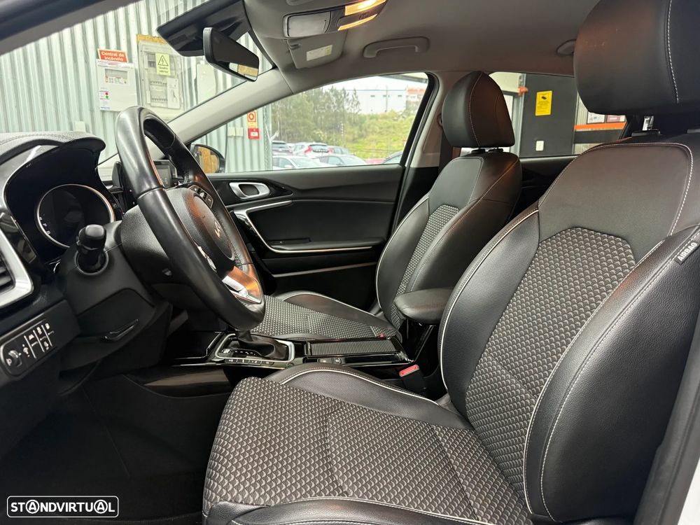 Kia XCeed 1.6 GDi PHEV Drive - 17