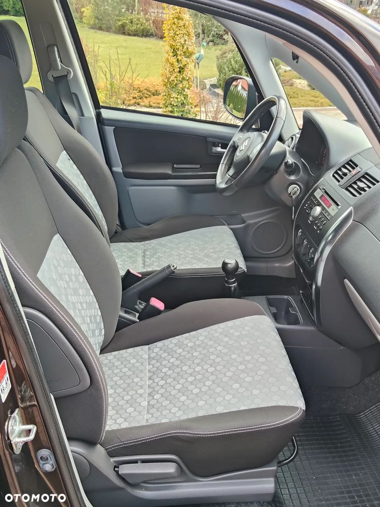 Suzuki SX4 - 4