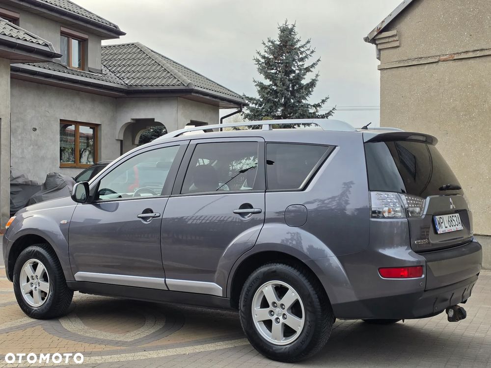 Mitsubishi Outlander - 8