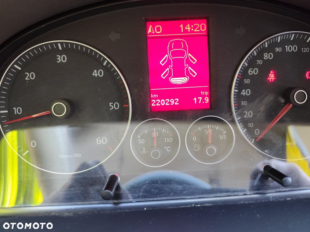 Volkswagen Touran - 7