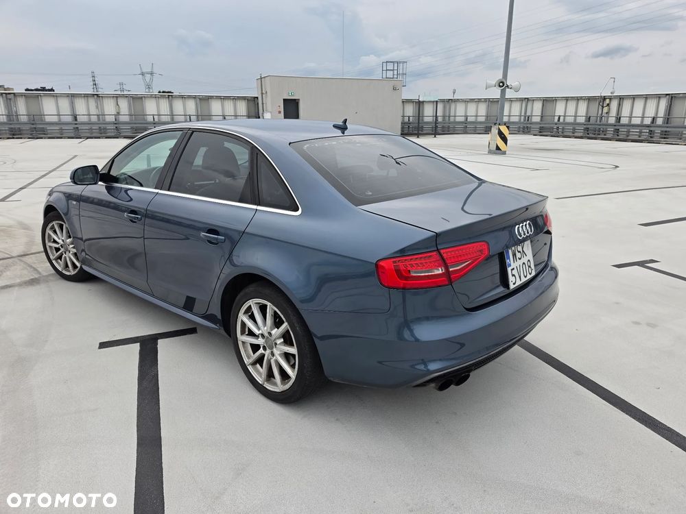 Audi A4 Limousine - 11