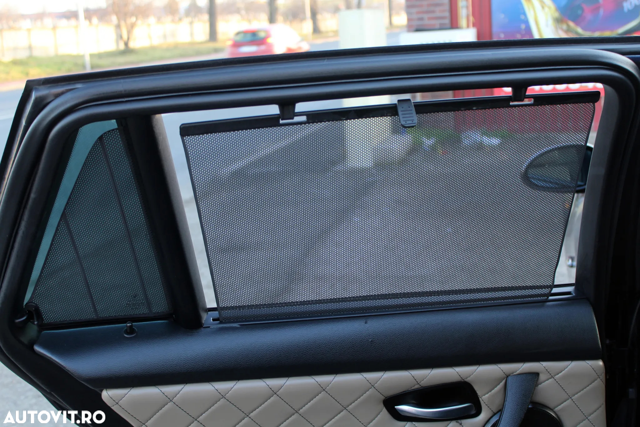 BMW Seria 3 320d DPF Touring - 24