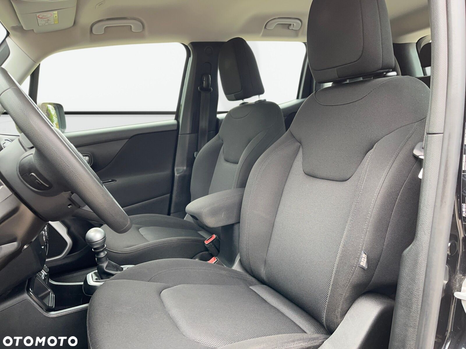 Jeep Renegade - 12