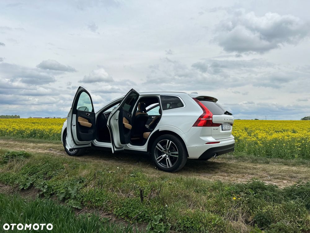 Volvo XC 60 T5 AWD Geartronic Momentum - 34