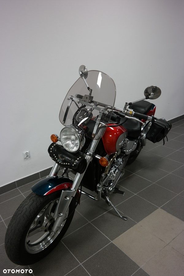 Suzuki Marauder - 17