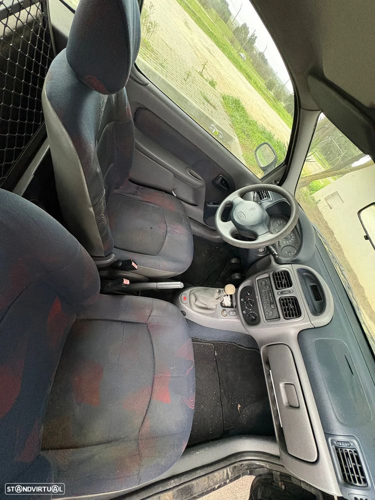 Renault Clio 1.9 D RN - 6