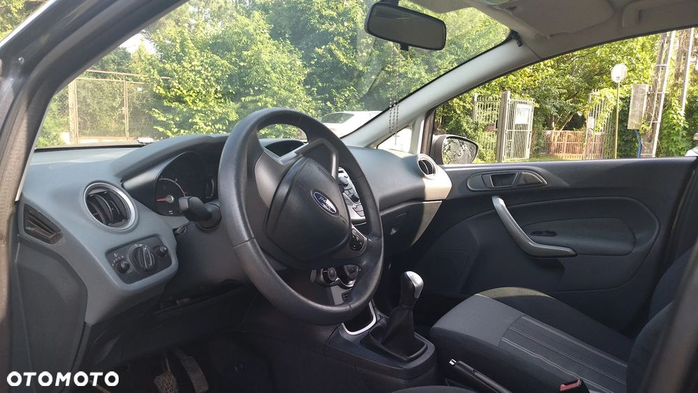 Ford Fiesta 1.4 TDCi Ambiente - 4