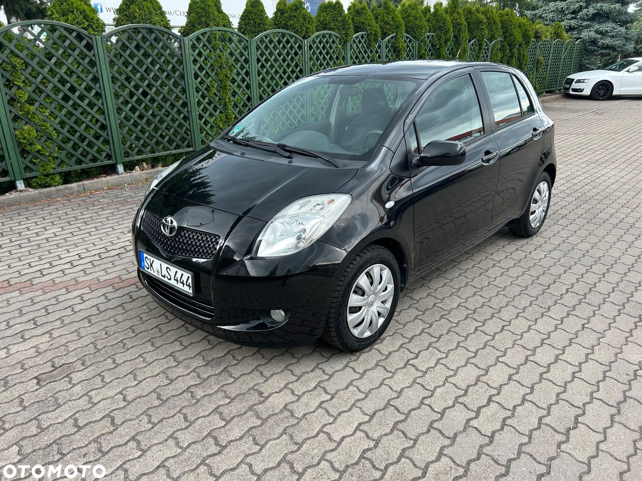 Toyota Yaris 1.3 VVT-i Multi Mode Executive - 1