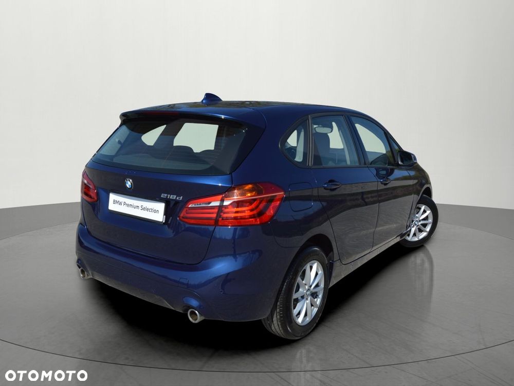 BMW Seria 2 218d - 9