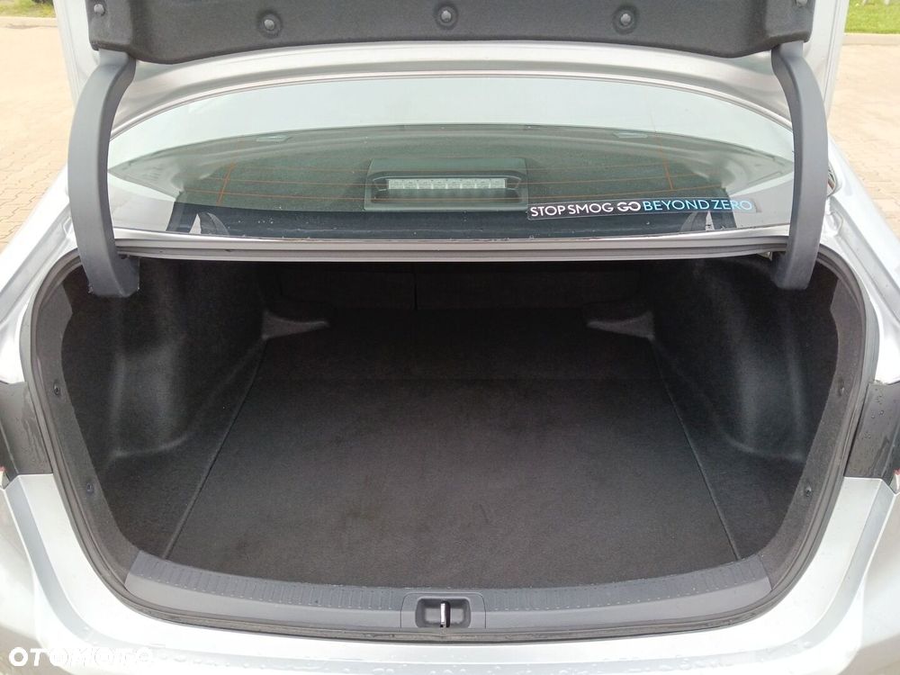 Toyota Corolla 1.8 Hybrid Comfort - 13