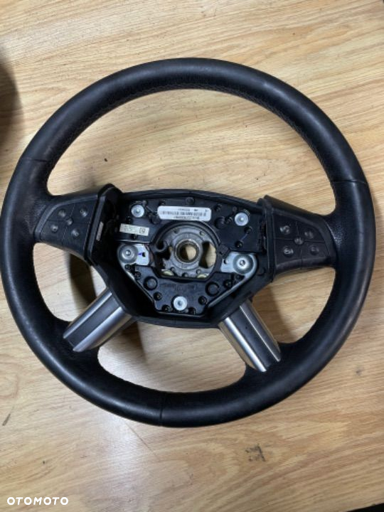 Mercedes gl ml 164 r 251 kierownica skora łopatki czarna skórzana