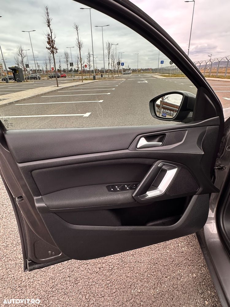 Peugeot 308 BlueHDi 130 Active Pack - 19