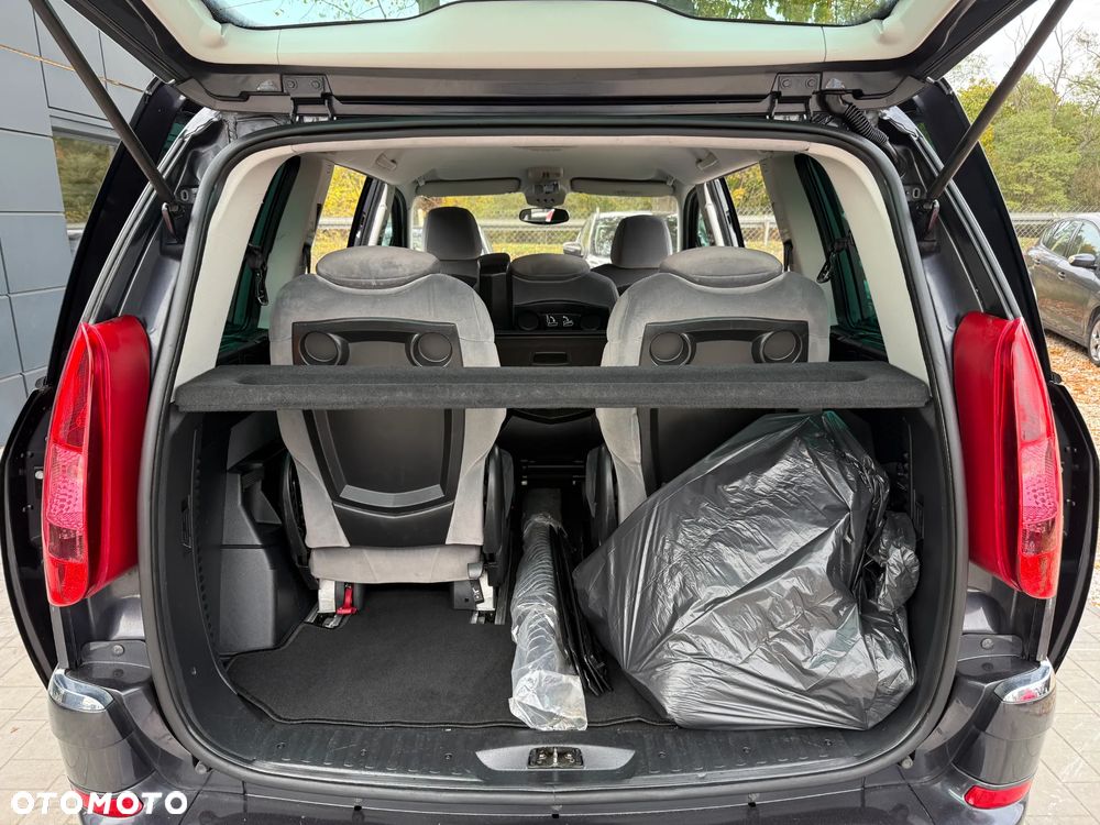 Peugeot 807 2.0 SR - 26