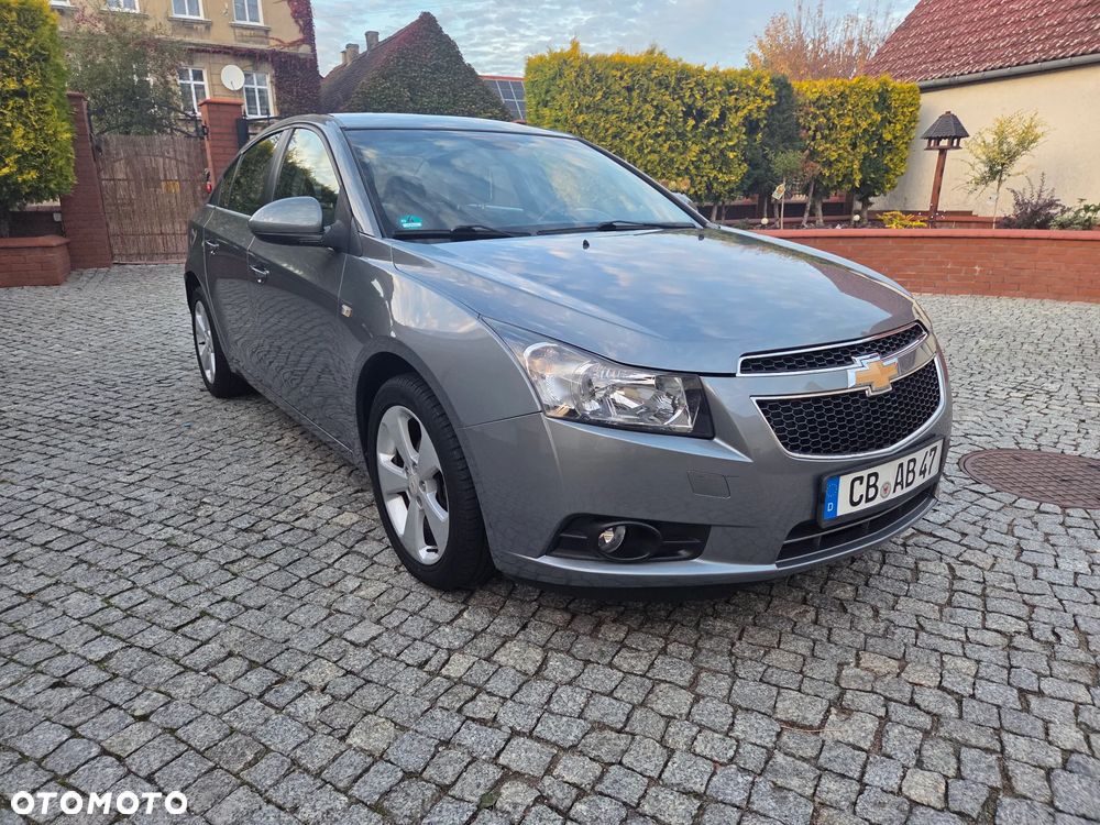 Chevrolet Cruze 1.8 LT - 8