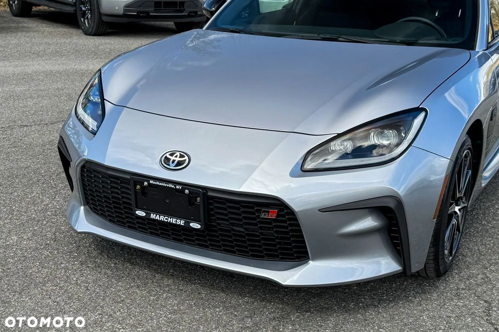 Toyota GR86 2.4 Executive - 9