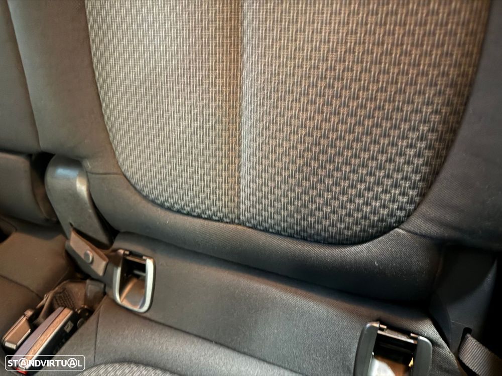 BMW X1 16 d sDrive Advantage - 26