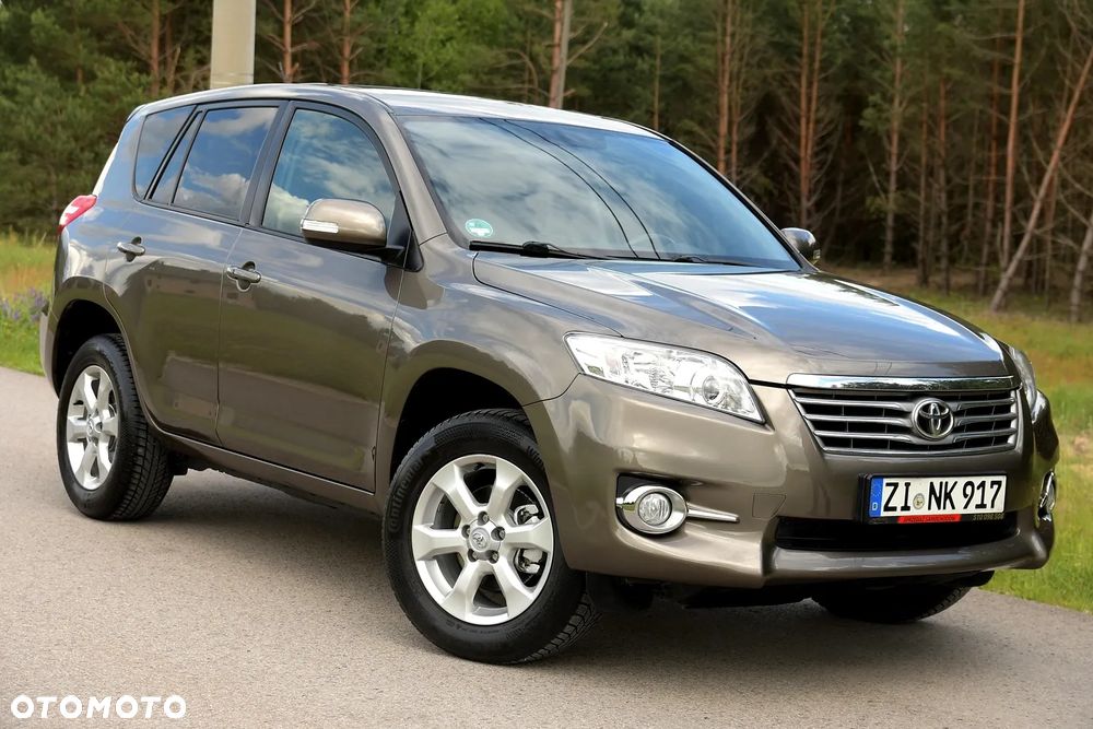 Toyota RAV4 - 11